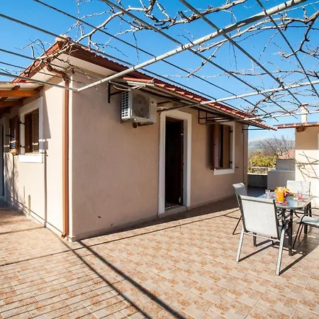 Anna-maria House *